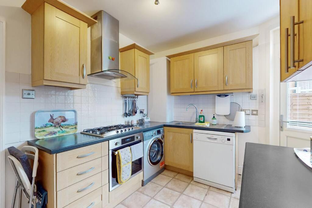 Spacious 2Bd Apartment Cricklewood London Eksteriør bilde